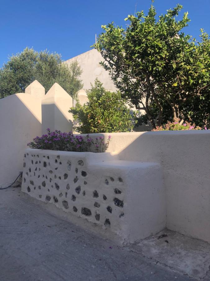 Amaryllis Suites Santorini Fira  Exterior photo